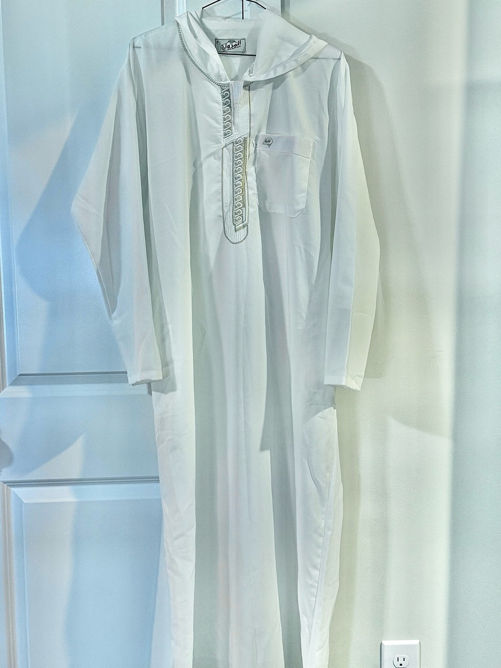 Mens Thob with Hood Embroidered Neckline & Chest Pocket White/Cream Size 54